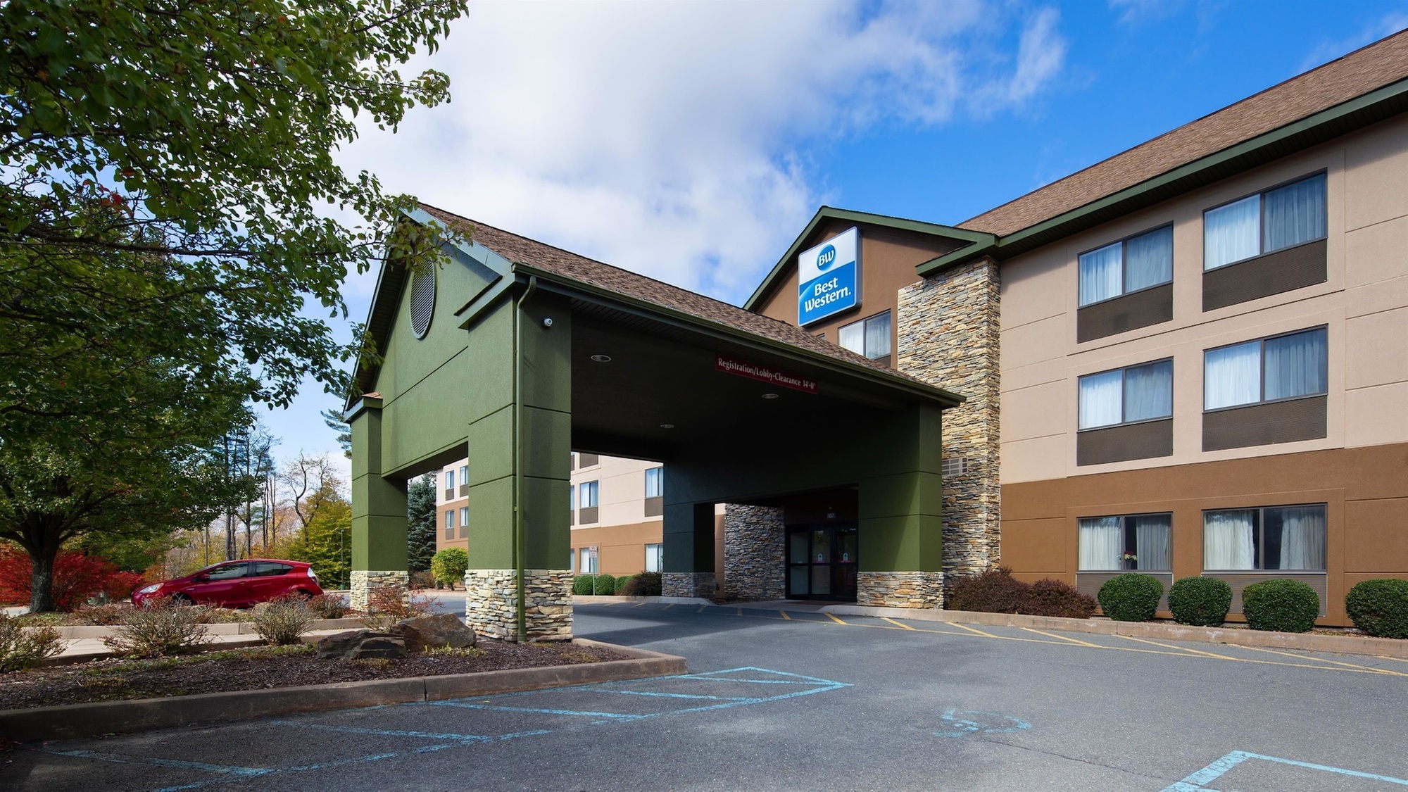 Best Western Inn At Blakeslee-pocono - Primary Image