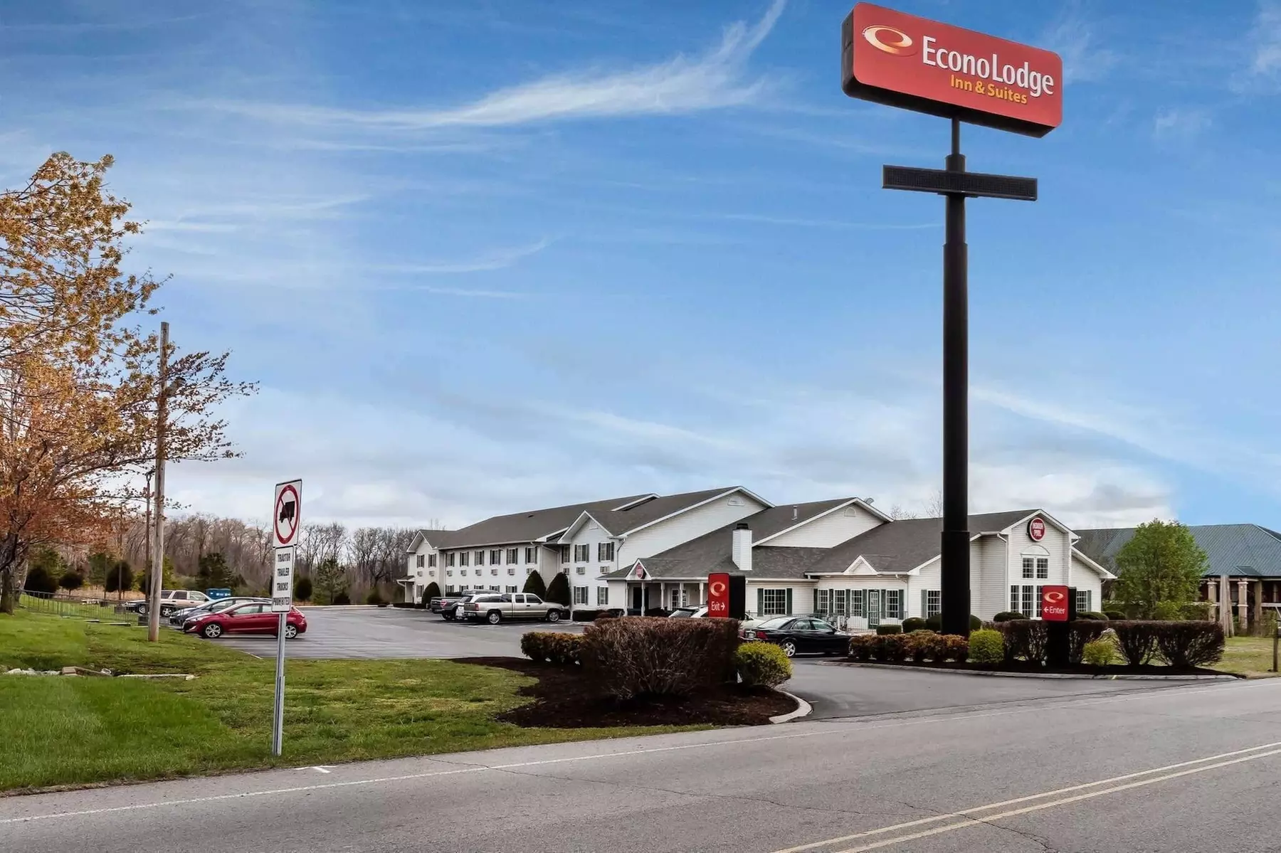 Econo Lodge Inn & Suites Dickson - Primary Image