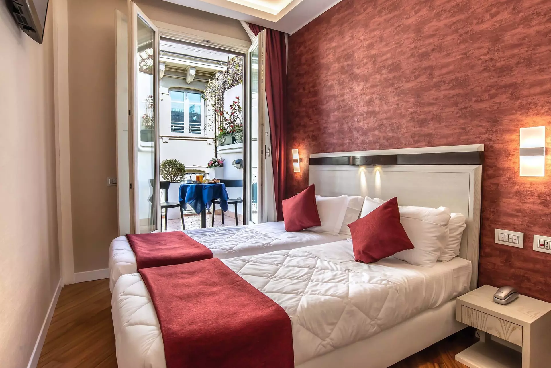 Hotel Memphis - Primary Image
