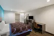 Super 8 by Wyndham Wichita Falls - Second Medium