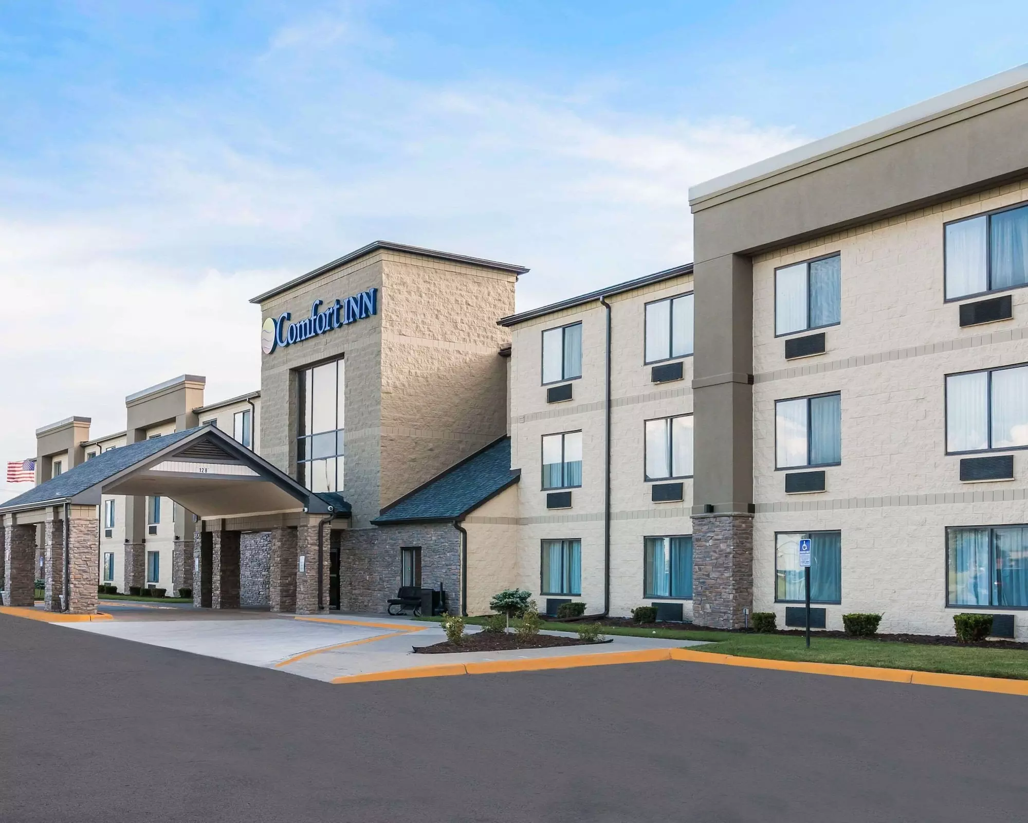 Comfort Inn Metro Airport - Primary Image