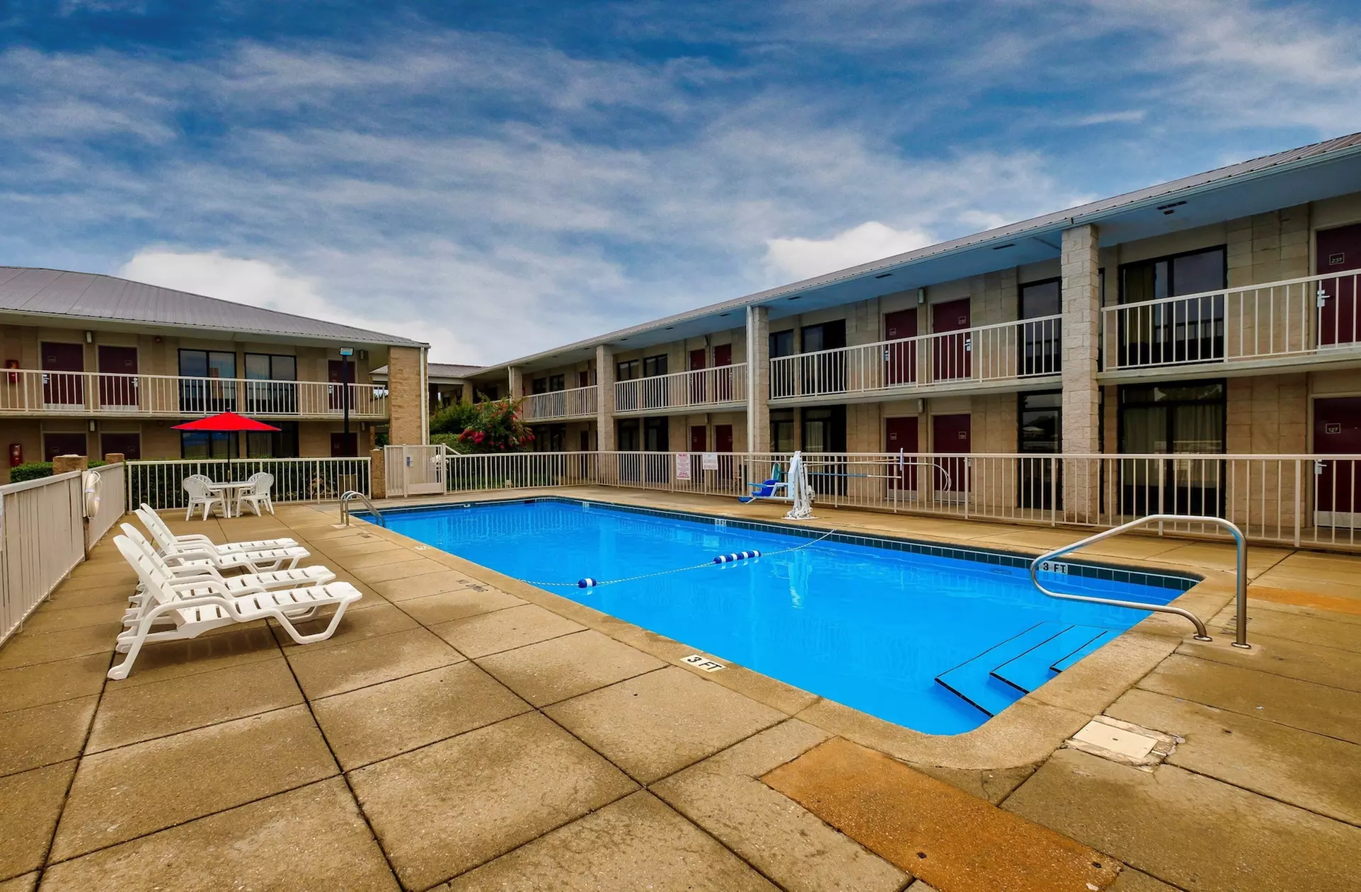 Red Roof Inn Gadsden - Primary Image
