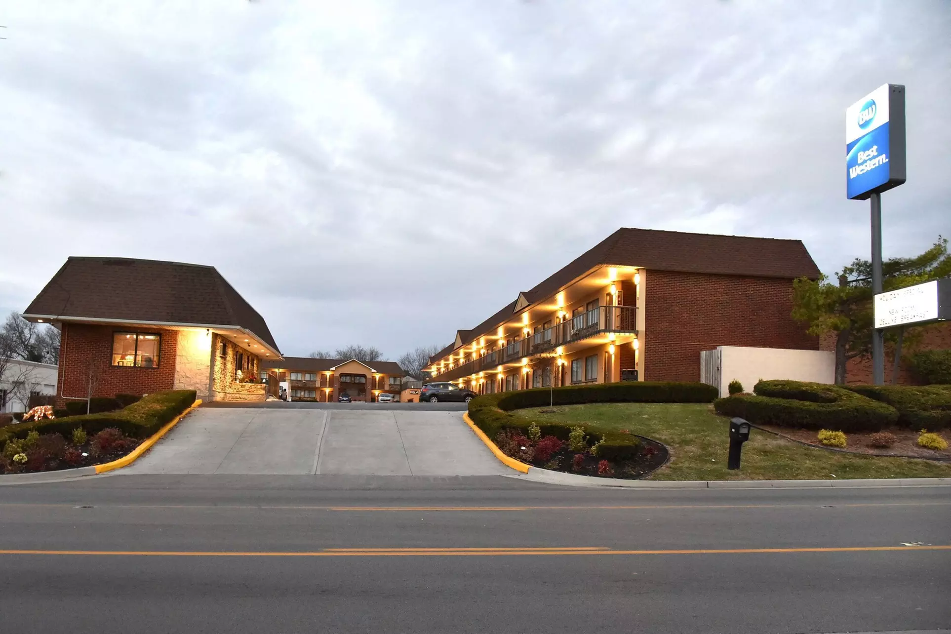 Best Western Winchester Hotel - Primary Image