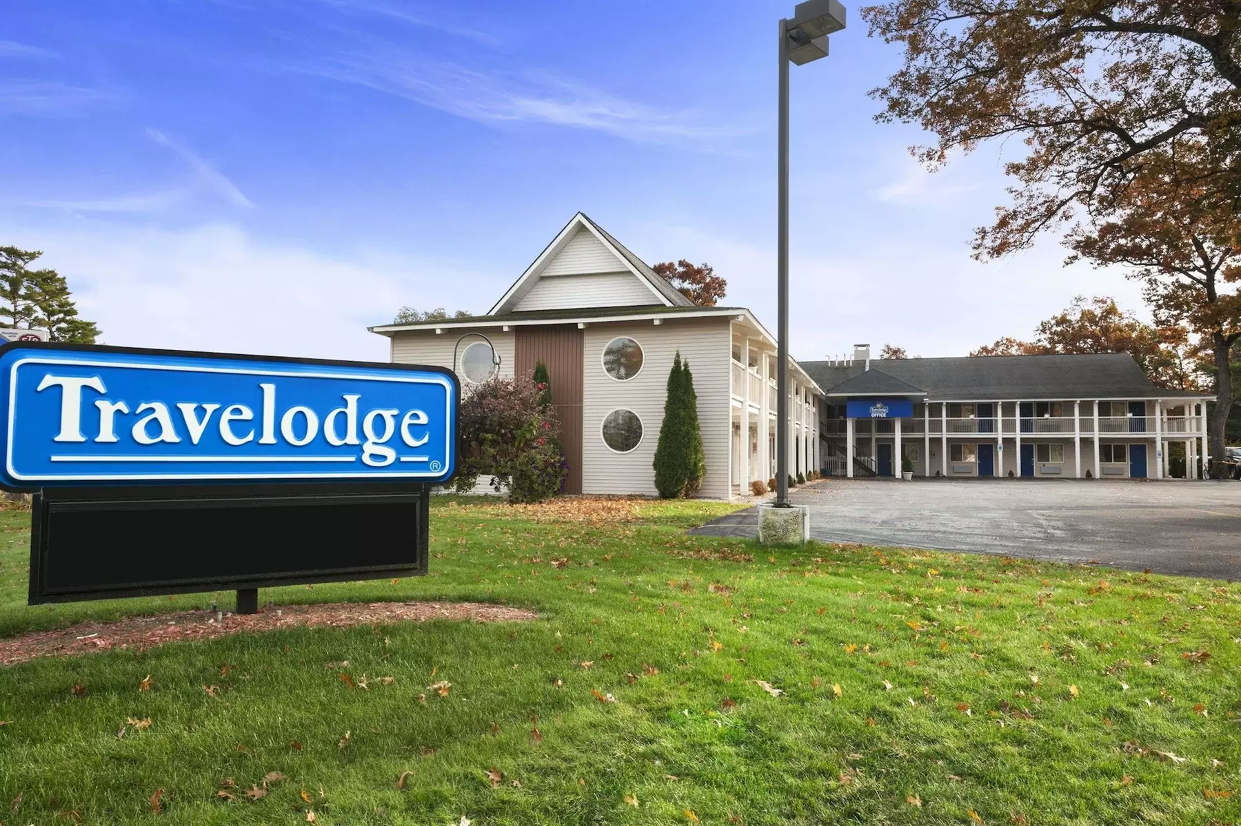 Travelodge by Wyndham Traverse City MI - Primary Image
