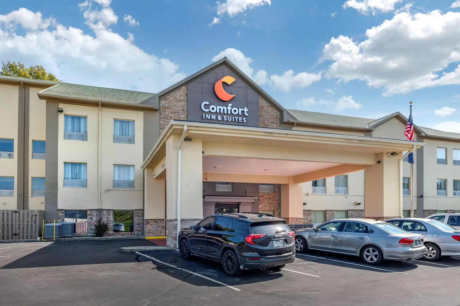 Comfort Inn & Suites - Primary Image