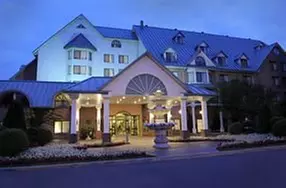 Château Vaudreuil Hôtel & Suites - Primary Image