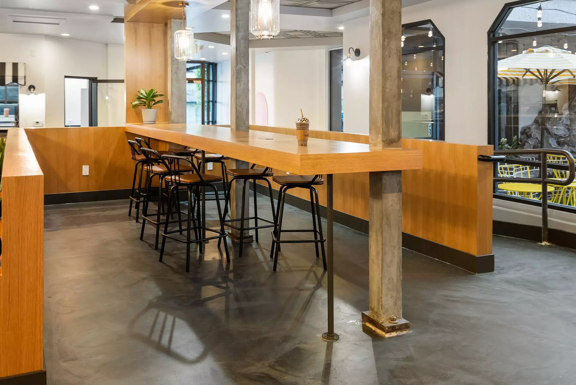 The Live Hotel - Primary Image