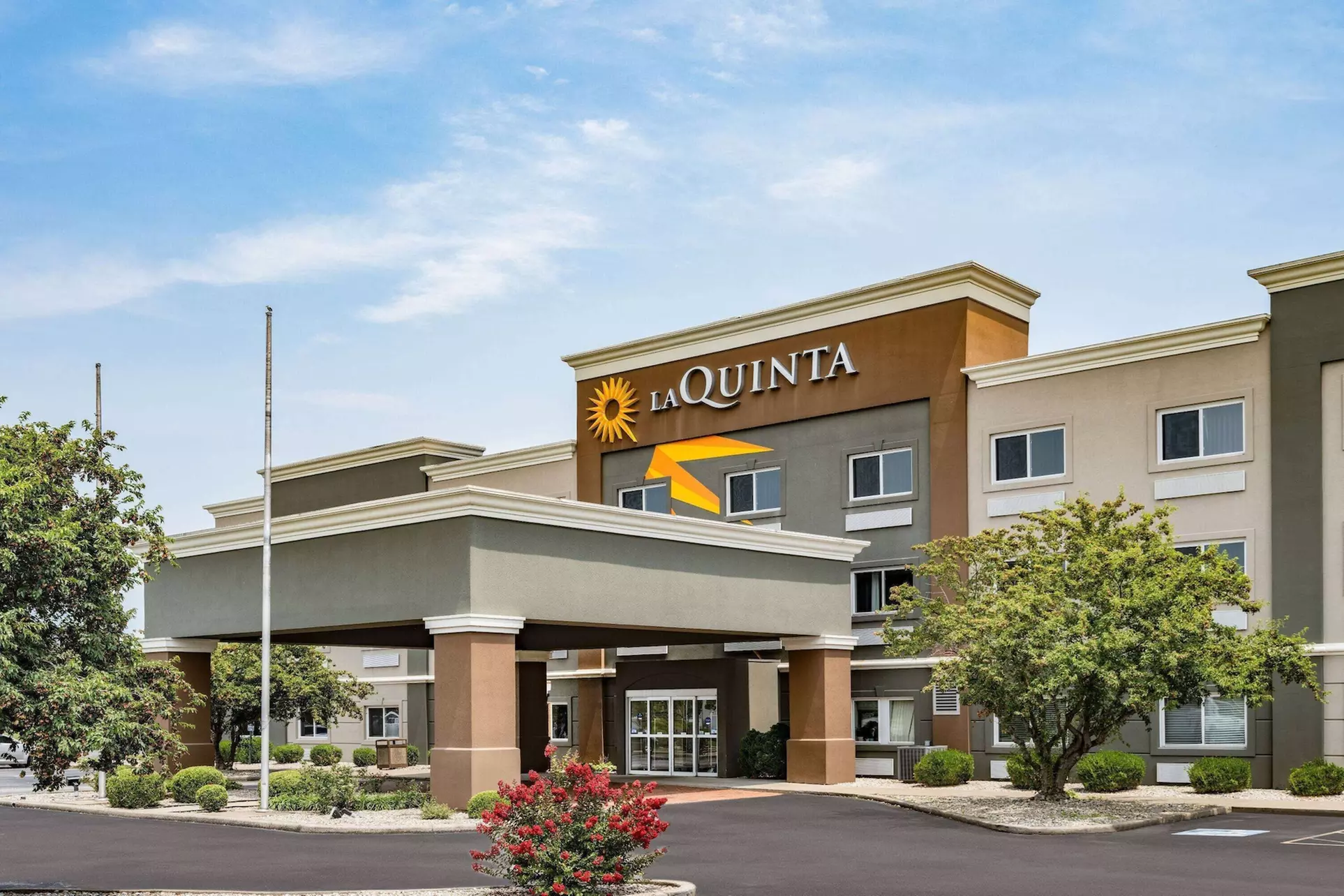 La Quinta Inn & Suites by Wyndham Evansville - Primary Image