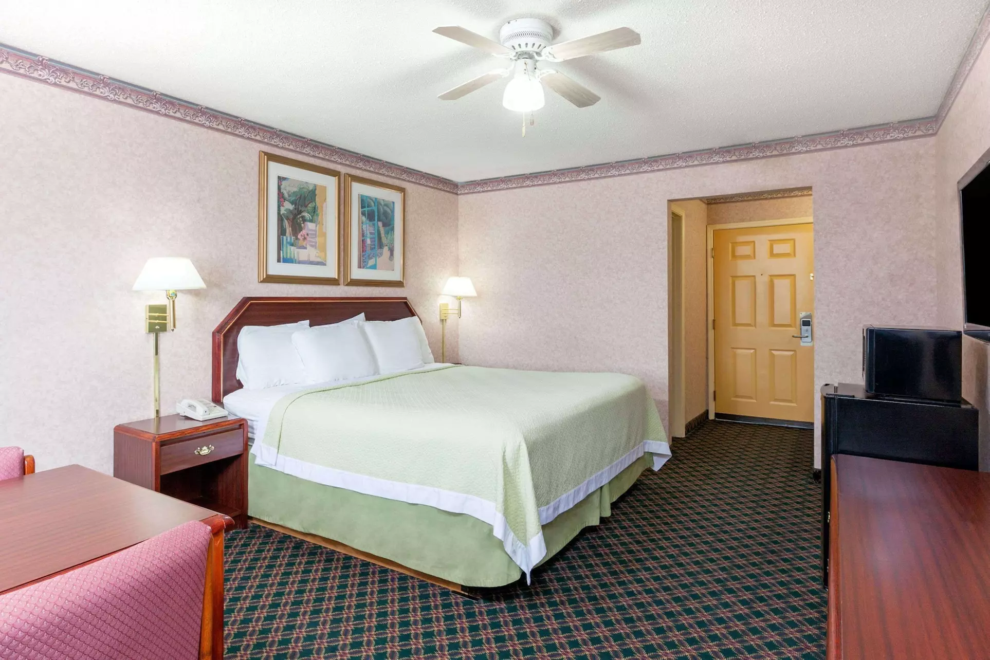 Days Inn by Wyndham Holladay - Primary Image