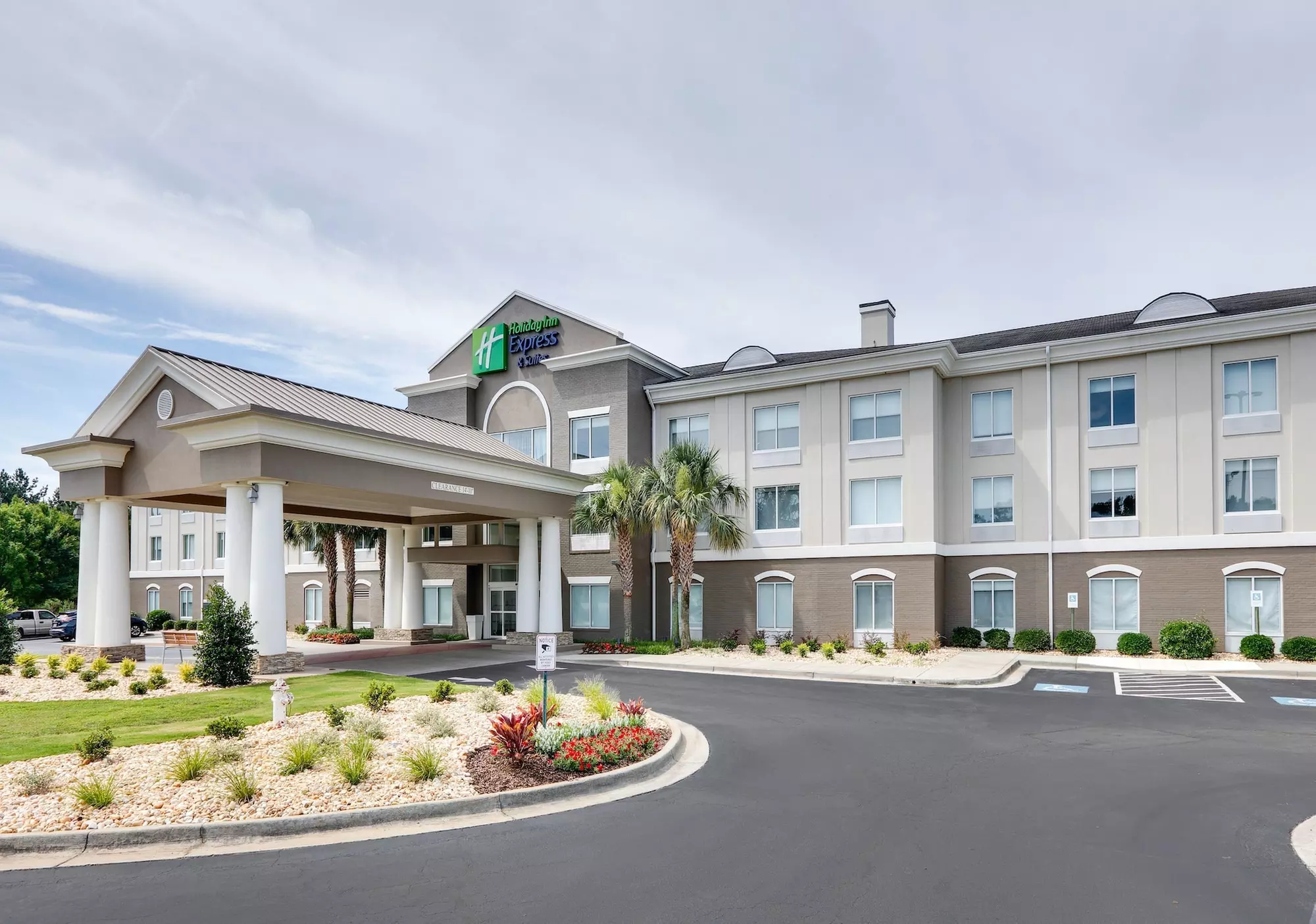 Holiday Inn Express & Suites Dublin by IHG - Primary Image