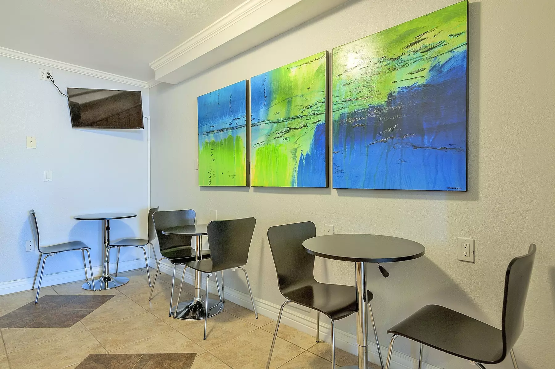 Super 8 by Wyndham Colorado Springs/Chestnut Street - Primary Image