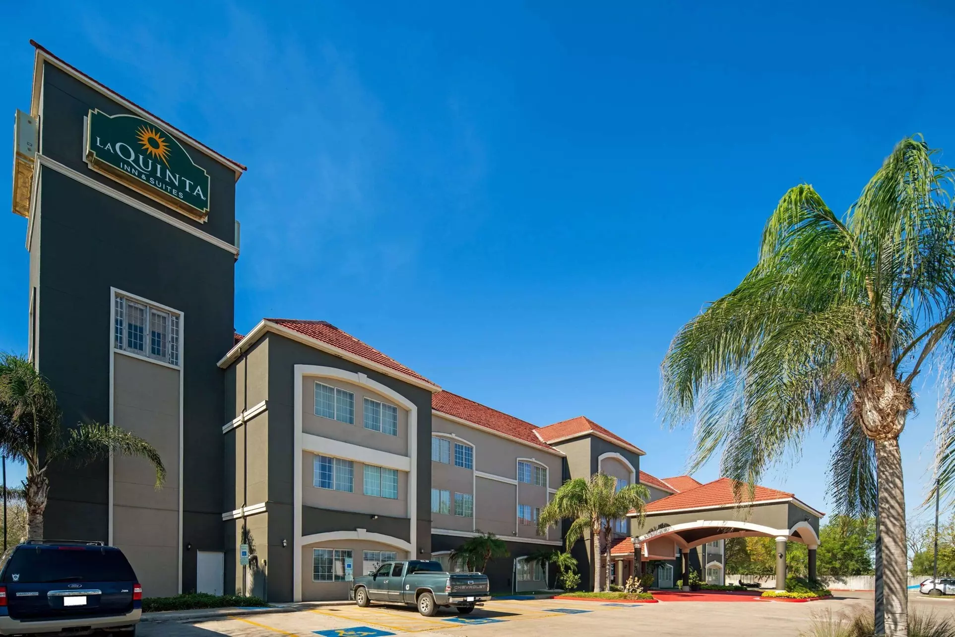 La Quinta Inn & Suites by Wyndham Brownsville North - Primary Image