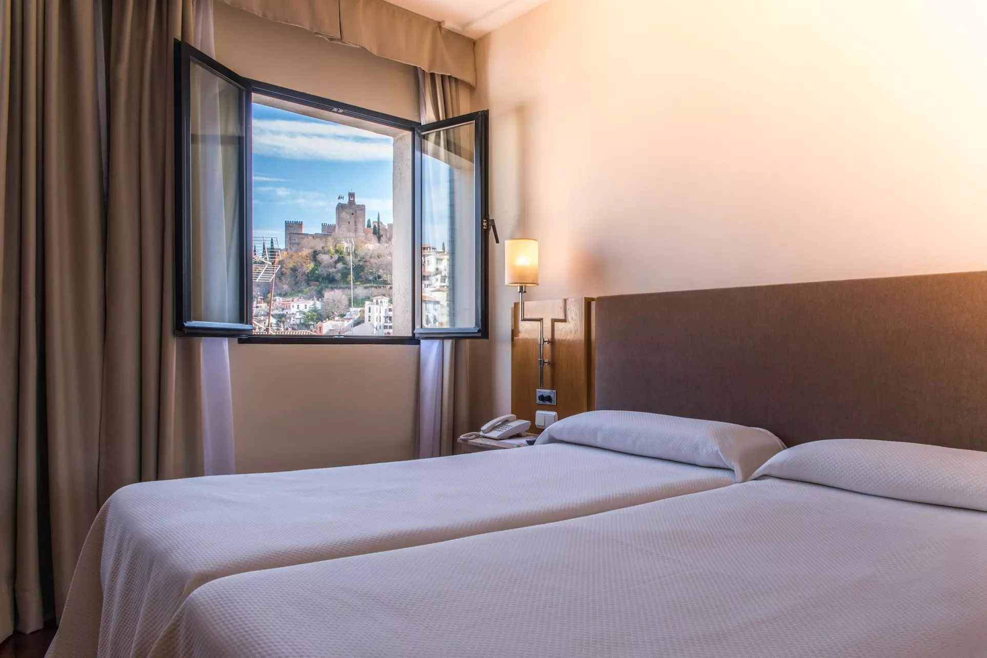 Hotel Inglaterra - Primary Image