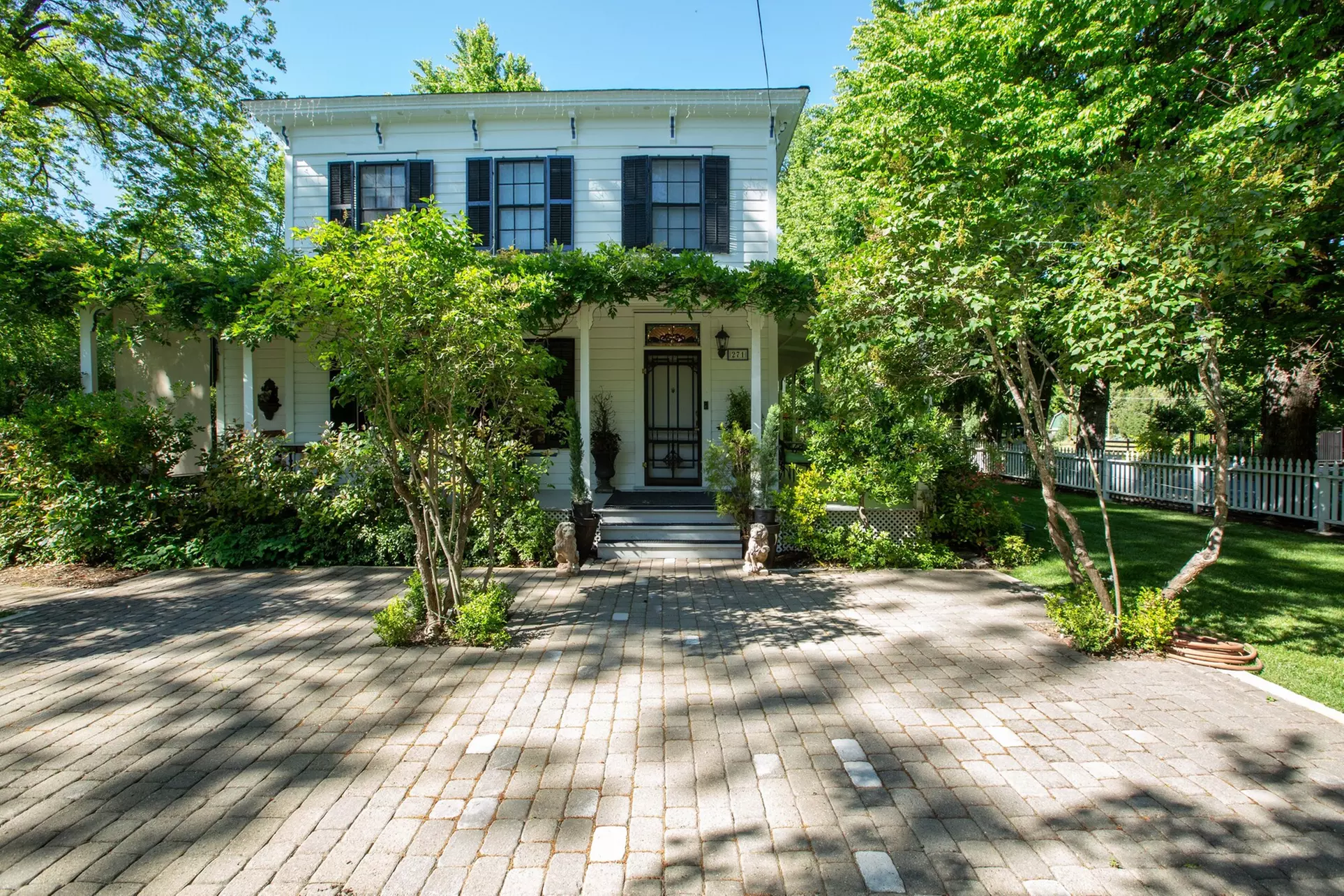Dunbar House Inn and Event Property - Primary Image