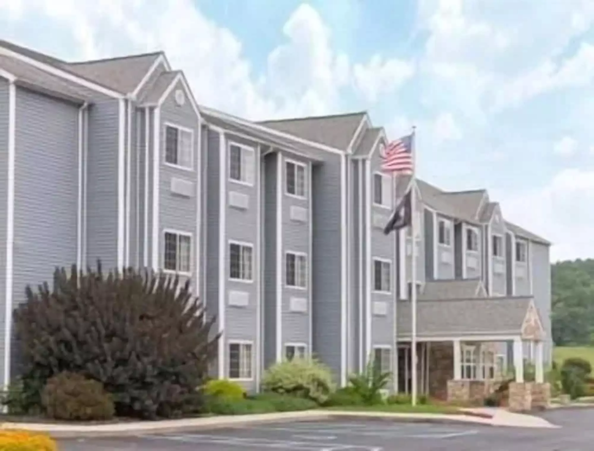 Microtel Inn & Suites by Wyndham Hazelton/Bruceton Mills - Primary Image