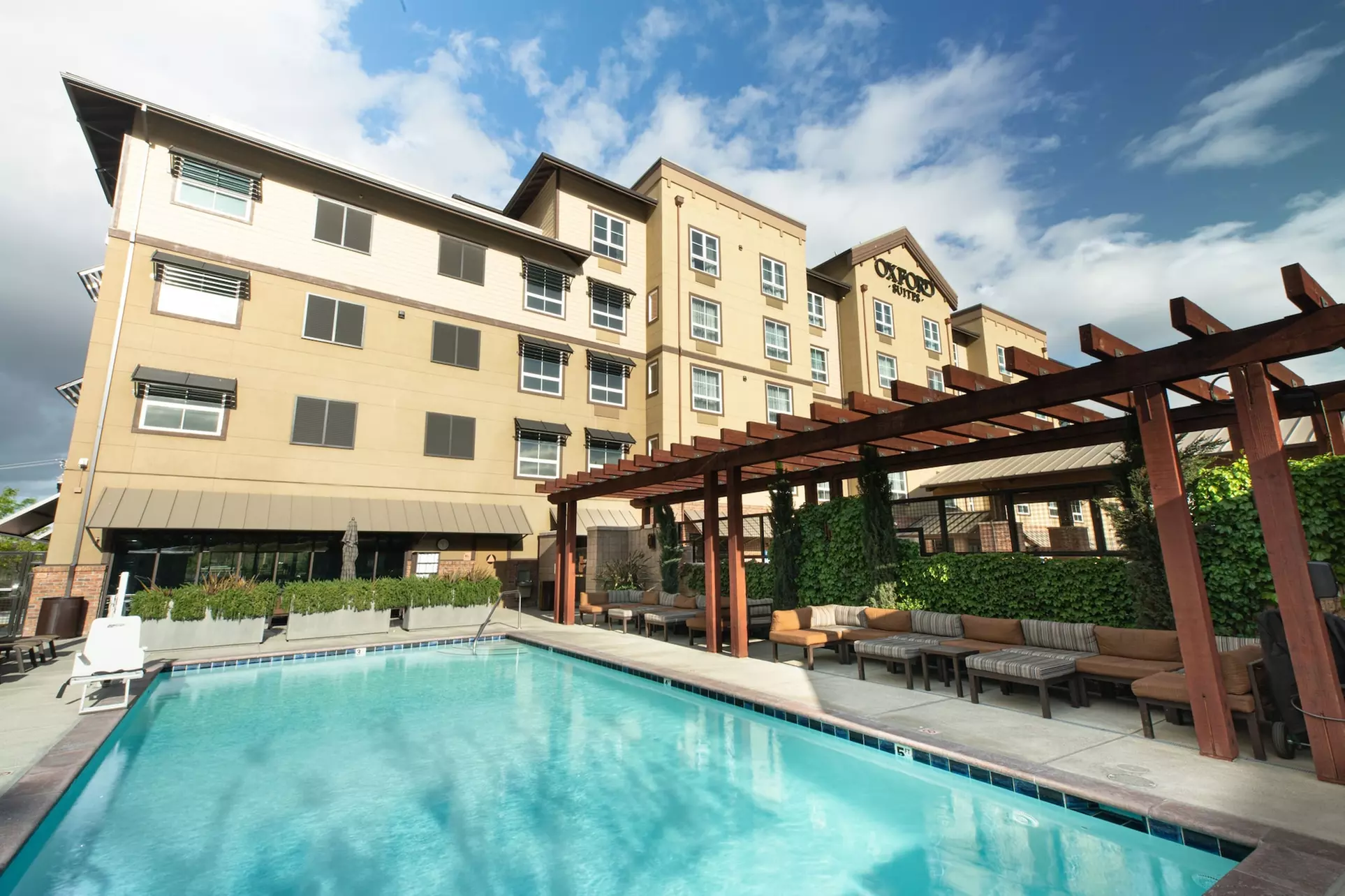 Oxford Suites Paso Robles - Primary Image