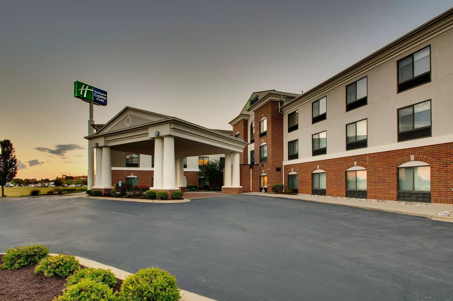 Holiday Inn Express & Suites Morris by IHG - Primary Image