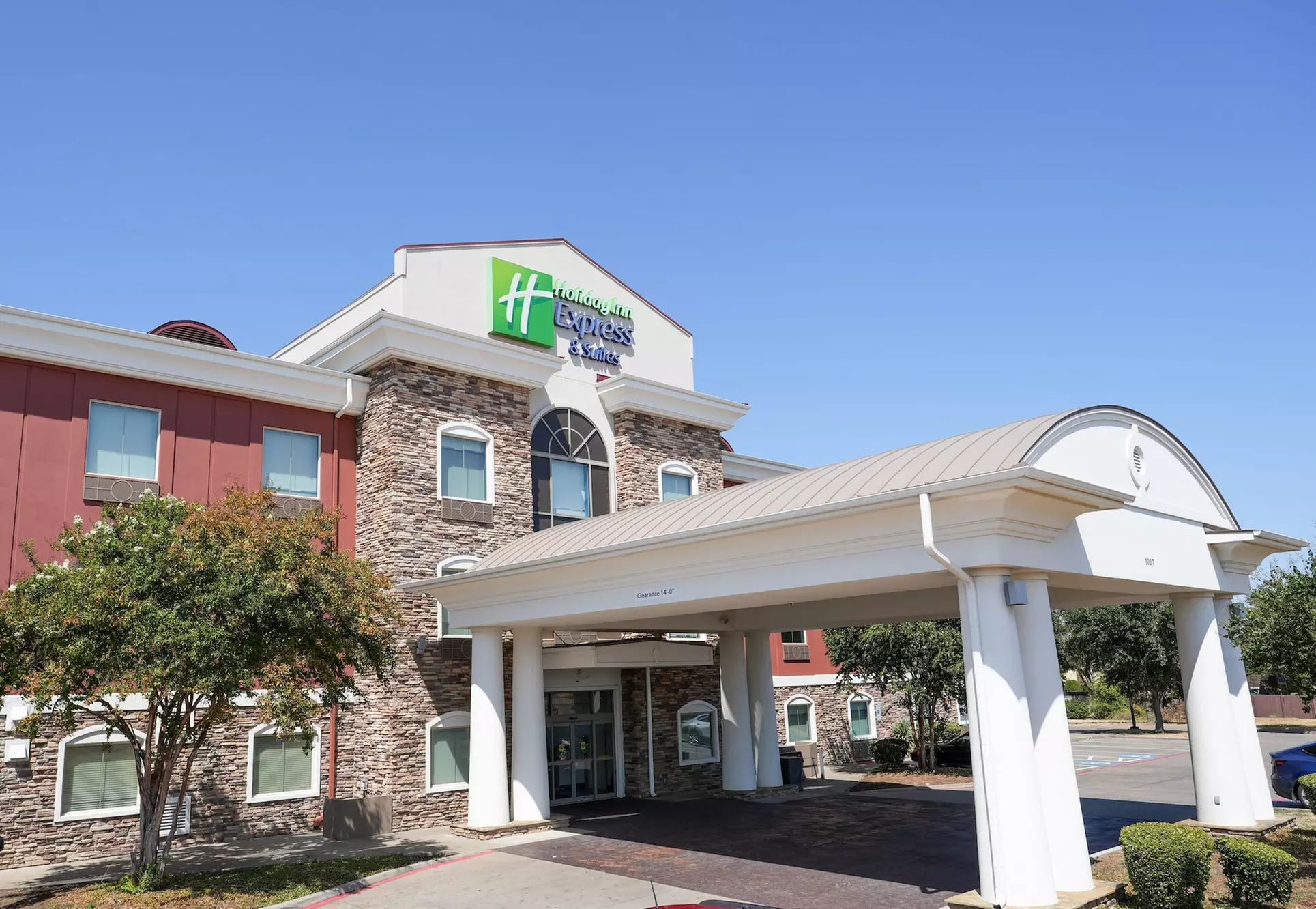 Holiday Inn Express & Suites Dallas Southwest-Cedar Hill by IHG - Primary Image