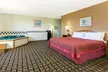 Days Inn by Wyndham Paxton - Second Medium