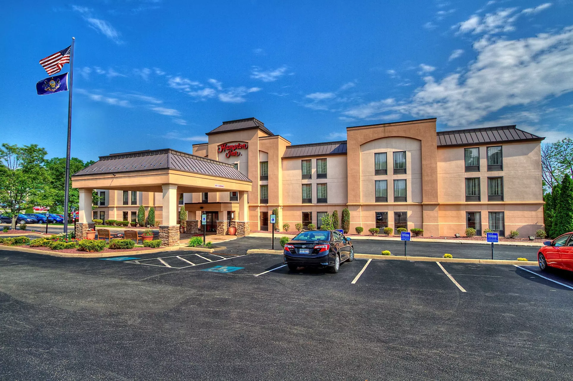 Hampton Inn Pittsburgh/West Mifflin - Primary Image