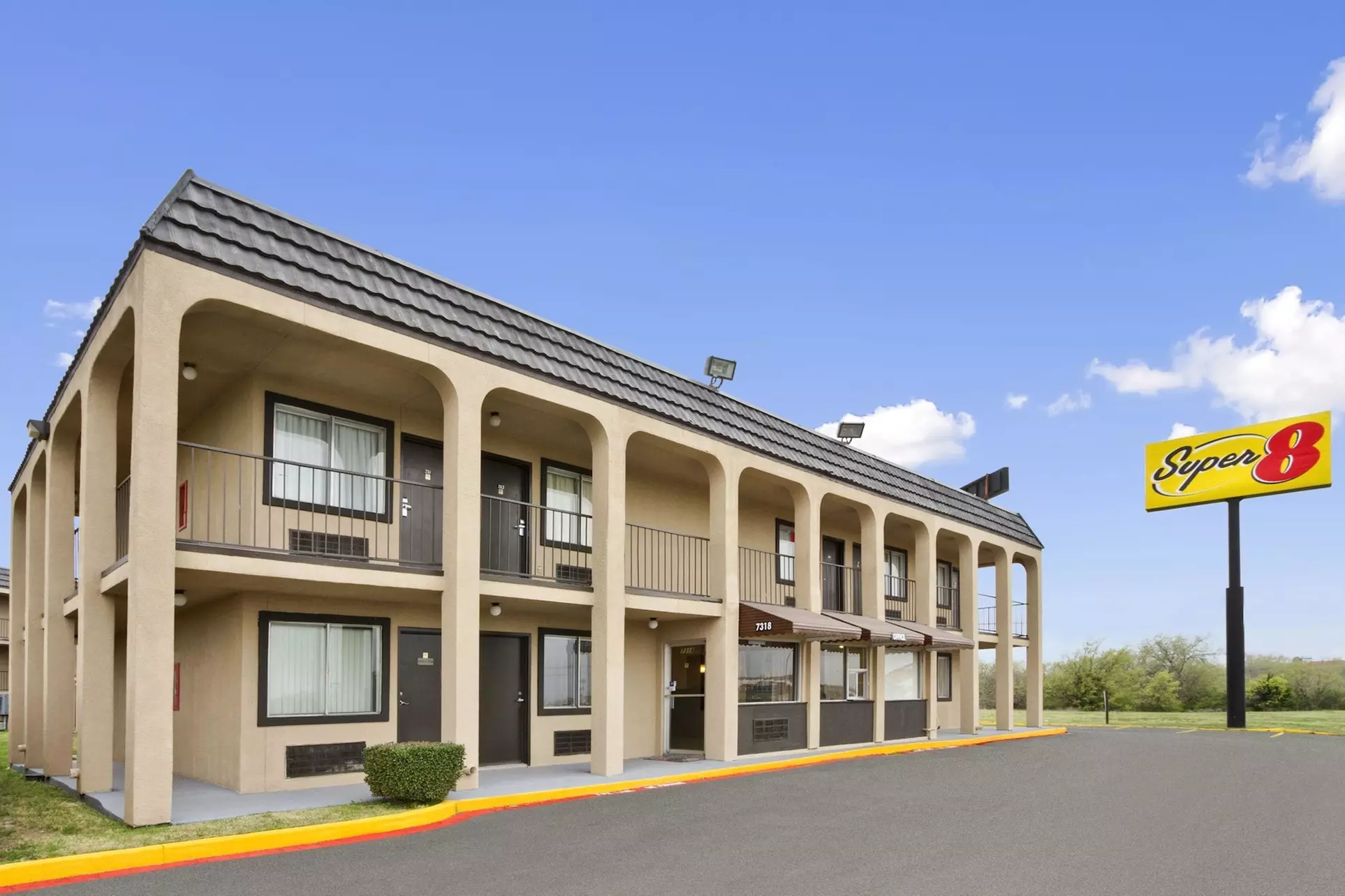 Super 8 by Wyndham Fort Worth TX - Primary Image