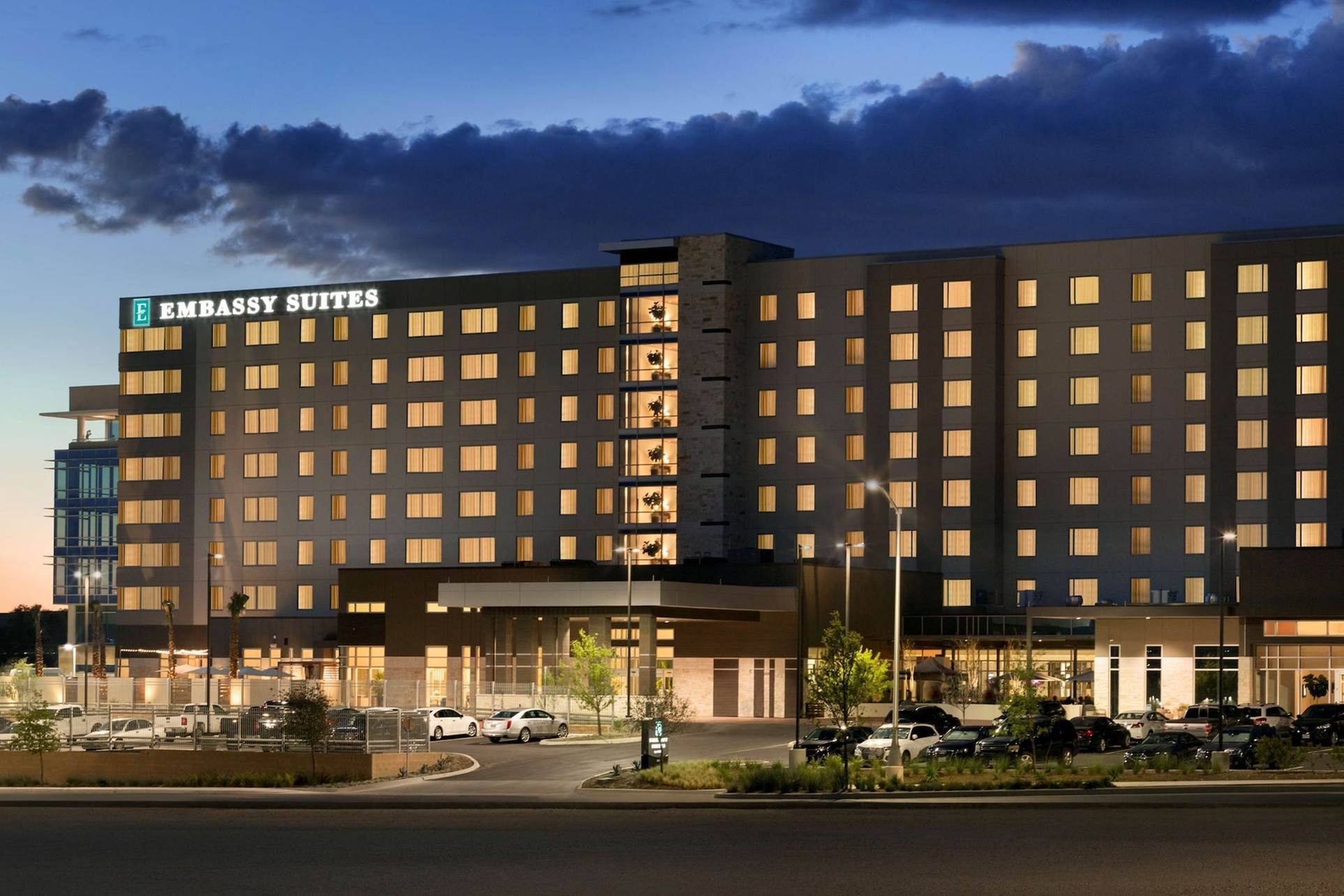 Embassy Suites by Hilton San Antonio Landmark