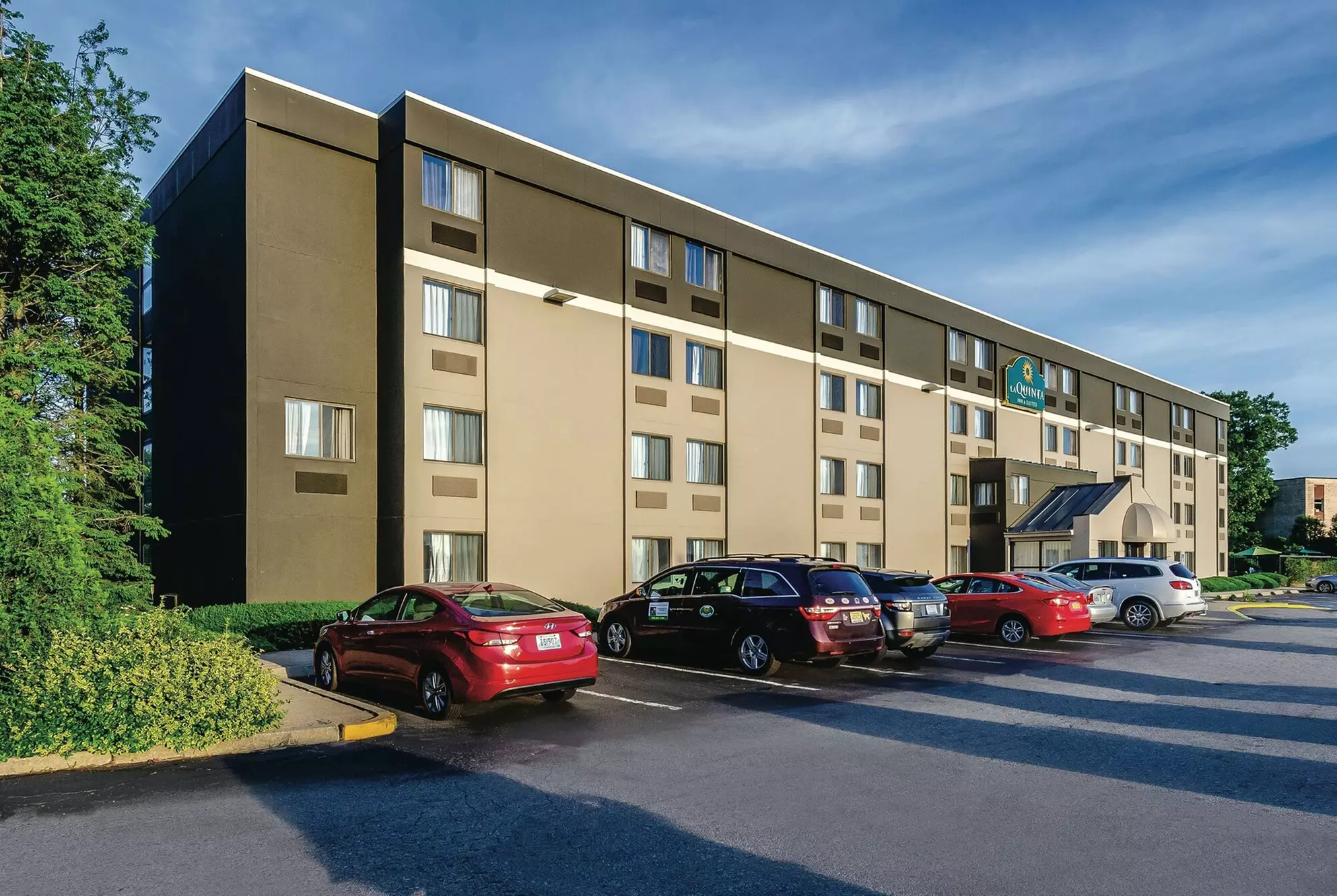 La Quinta Inn & Suites by Wyndham Warwick Providence Airport - Primary Image