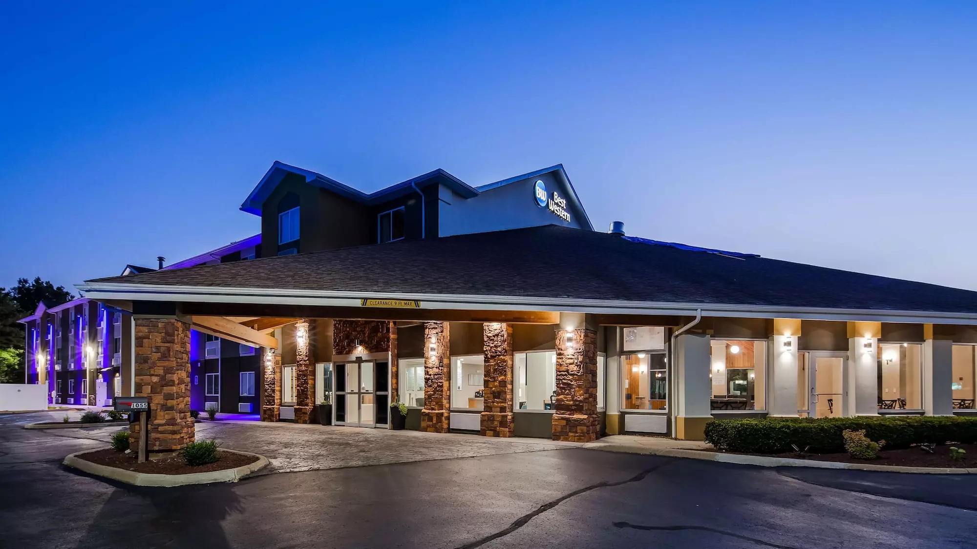 Best Western DeWitt - Primary Image