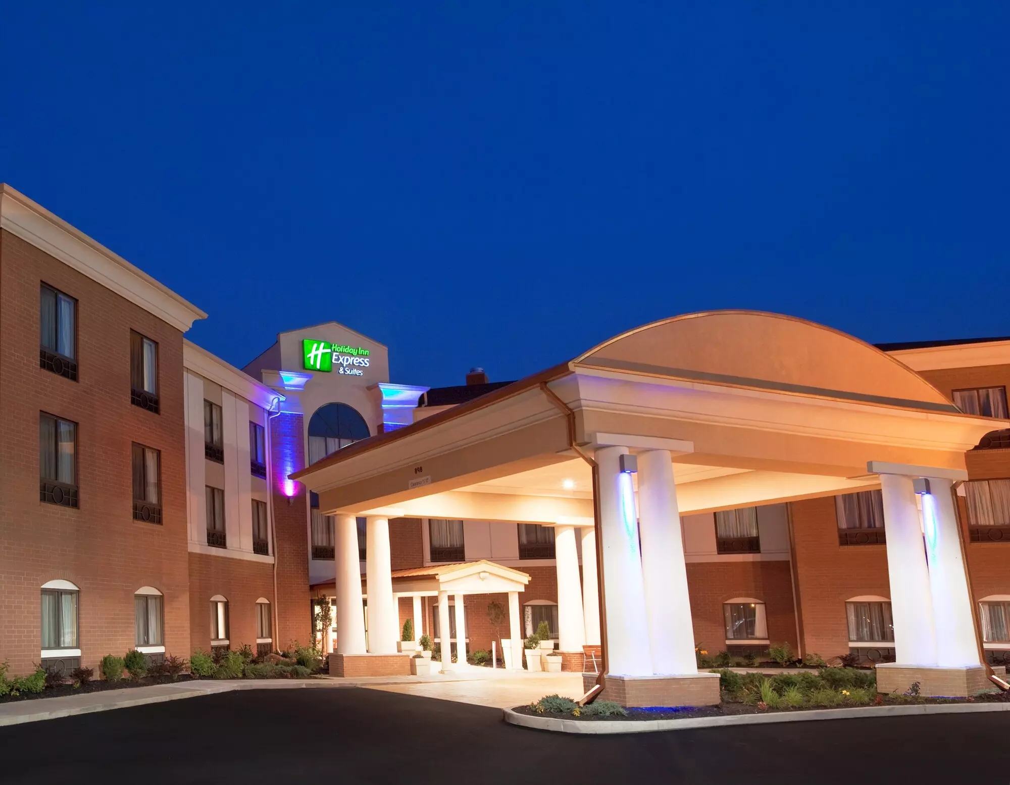 Holiday Inn Express & Suites Akron Regional Airport Area by IHG - Primary Image