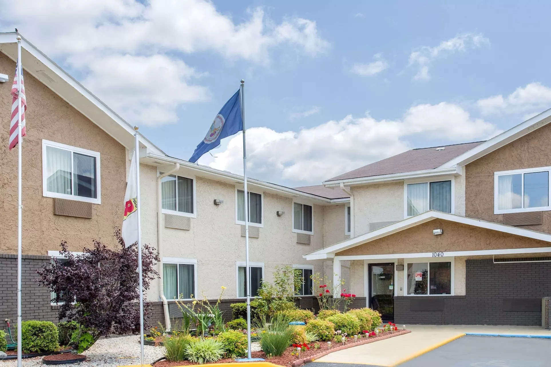 Super 8 by Wyndham South Boston VA - Primary Image