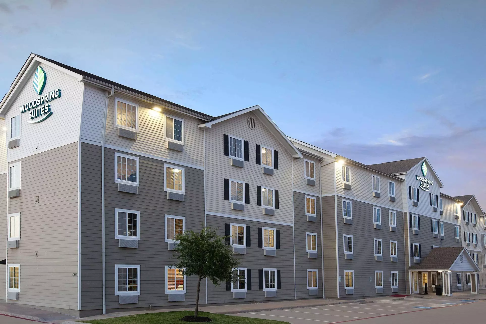 WoodSpring Suites Houston Westchase - Primary Image