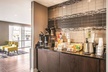 La Quinta Inn & Suites by Wyndham Atlanta Midtown - Buckhead - Second Medium