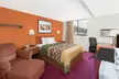 Super 8 by Wyndham Algona - Second Medium