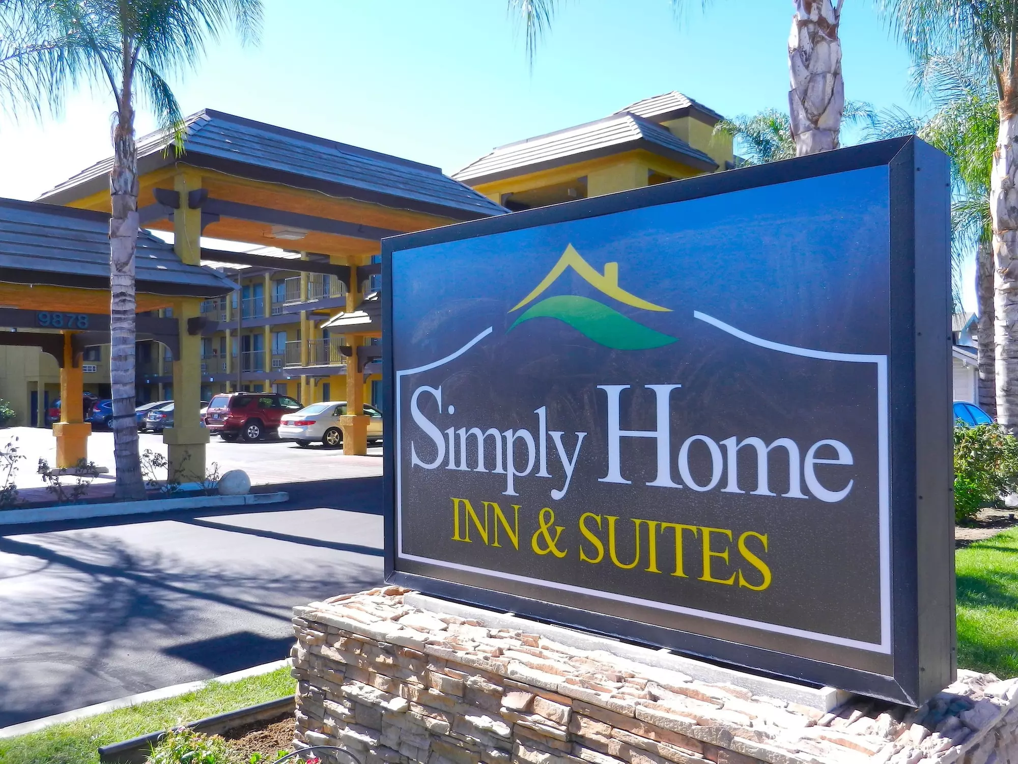 Simply Home Inn & Suites - Primary Image