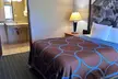 Super 8 by Wyndham Vancouver East - Second Medium