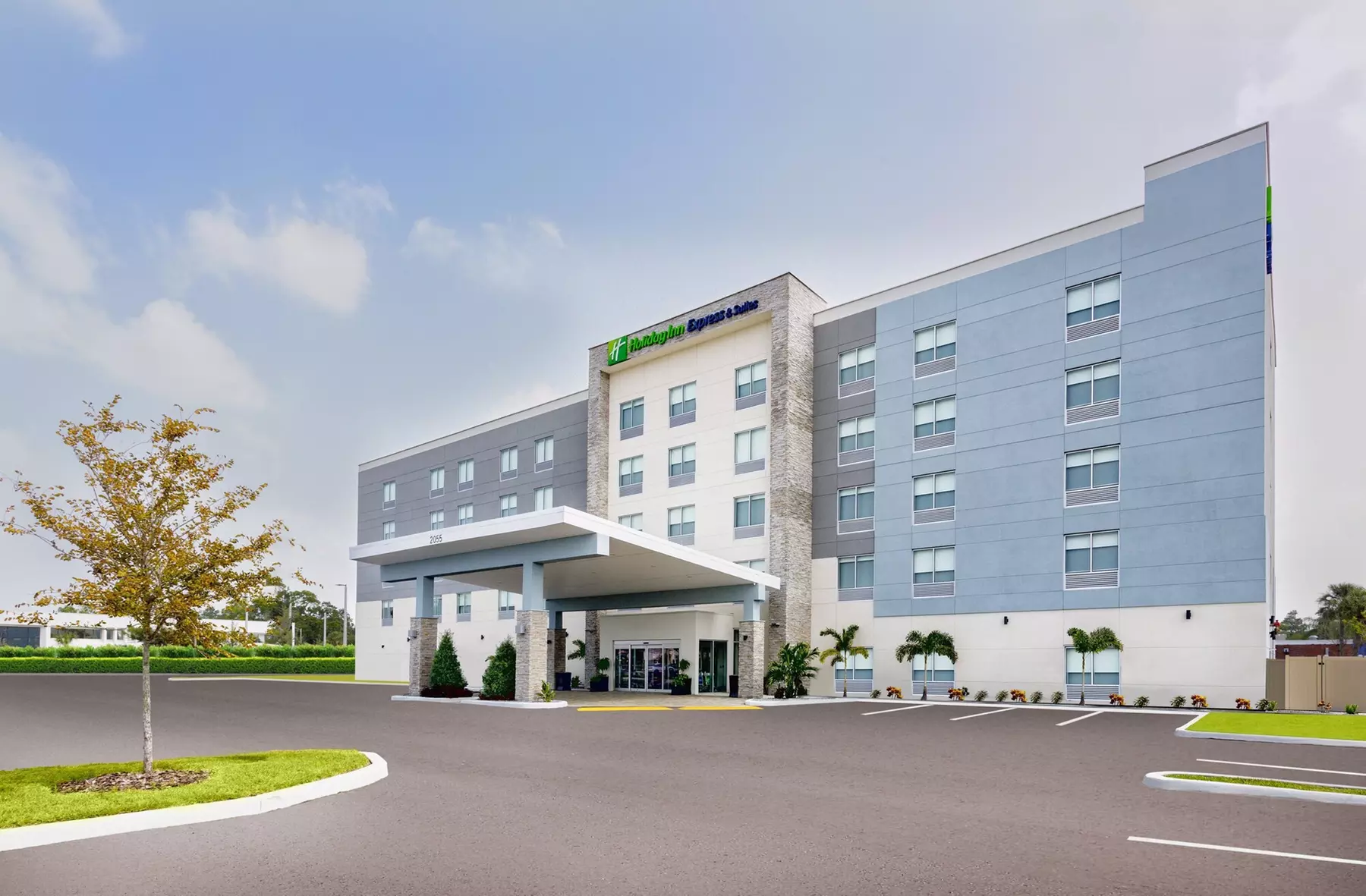 Holiday Inn Express & Suites Tampa Stadium – Airport Area by IHG - Primary Image