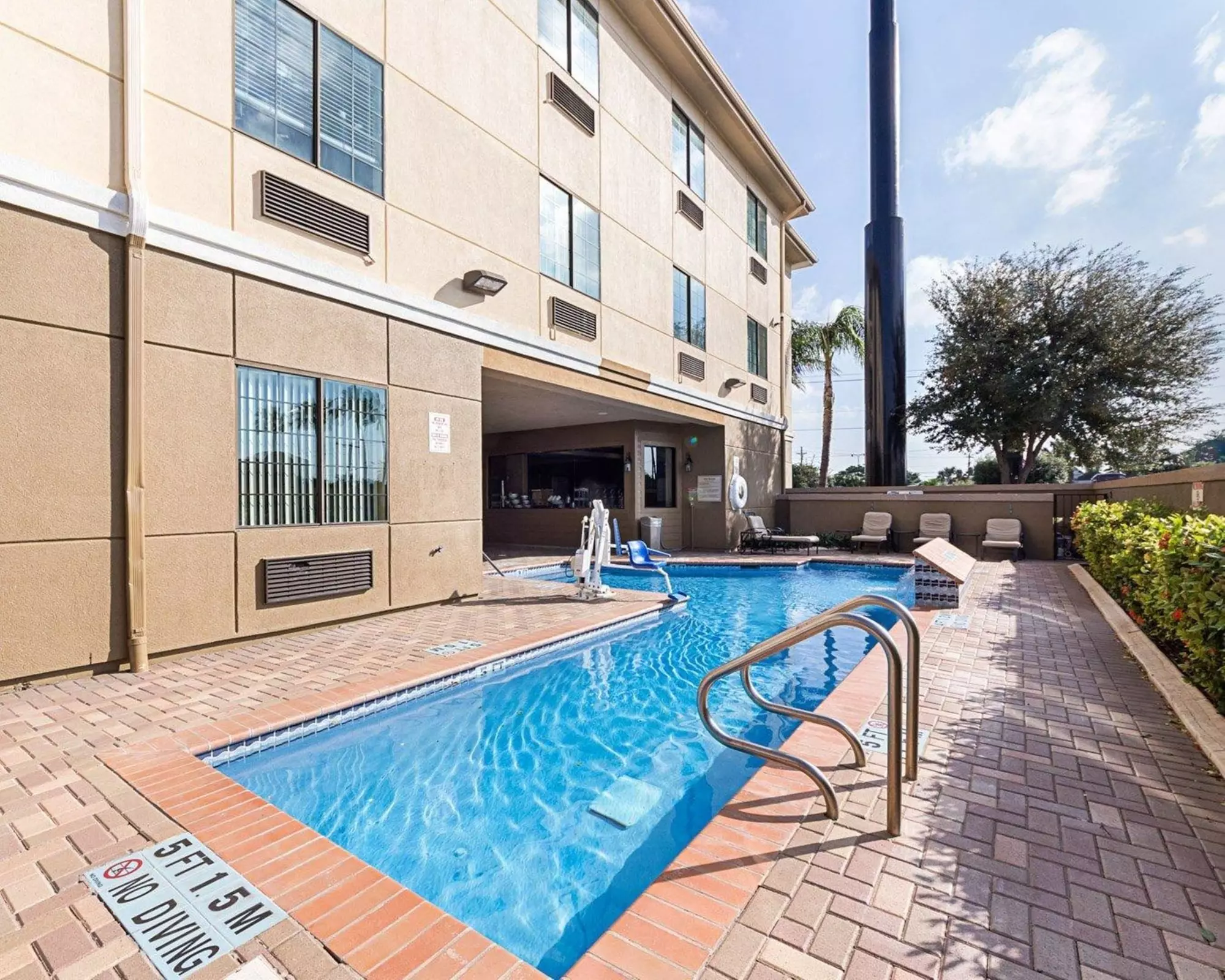 Comfort Suites McAllen - Primary Image