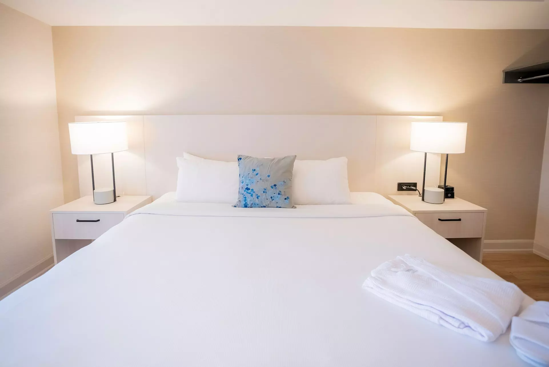 Les Suites Hotel Ottawa - Primary Image