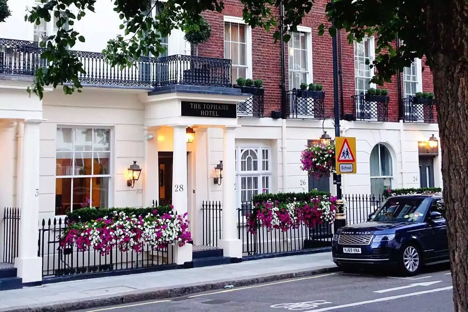 Tophams Hotel - Primary Image