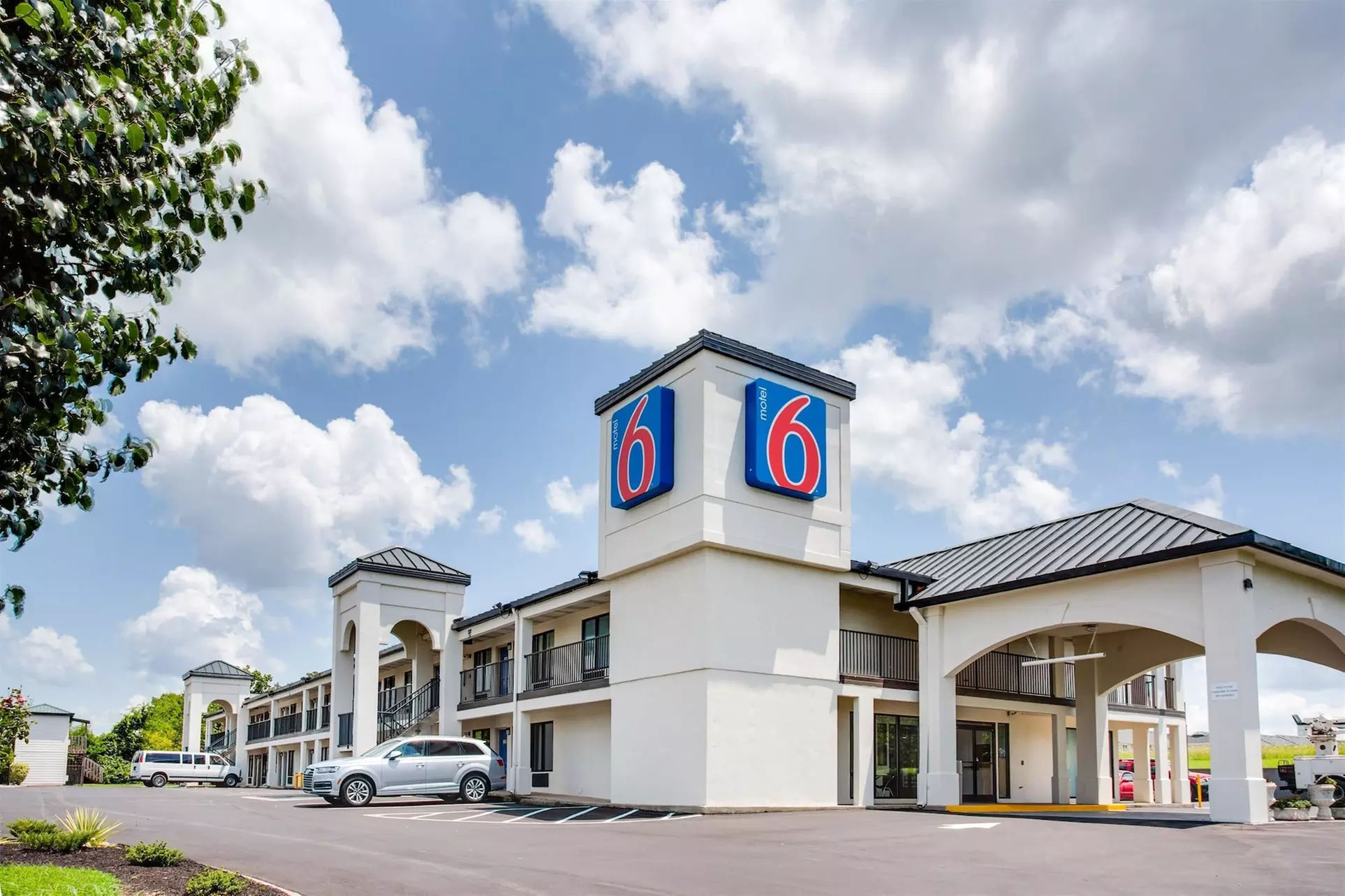 Motel 6 White House, TN - Primary Image