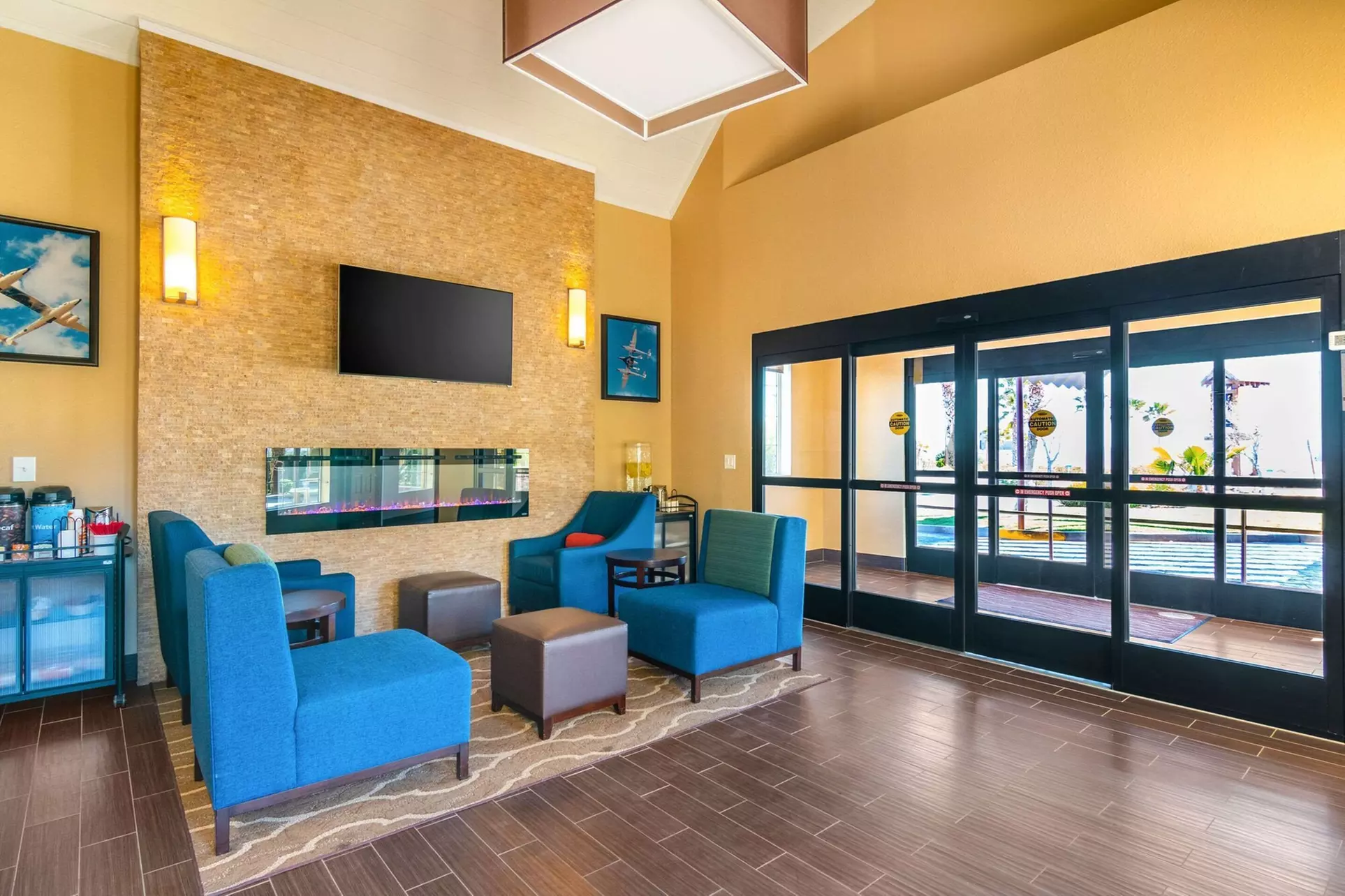 Comfort Inn & Suites - Primary Image