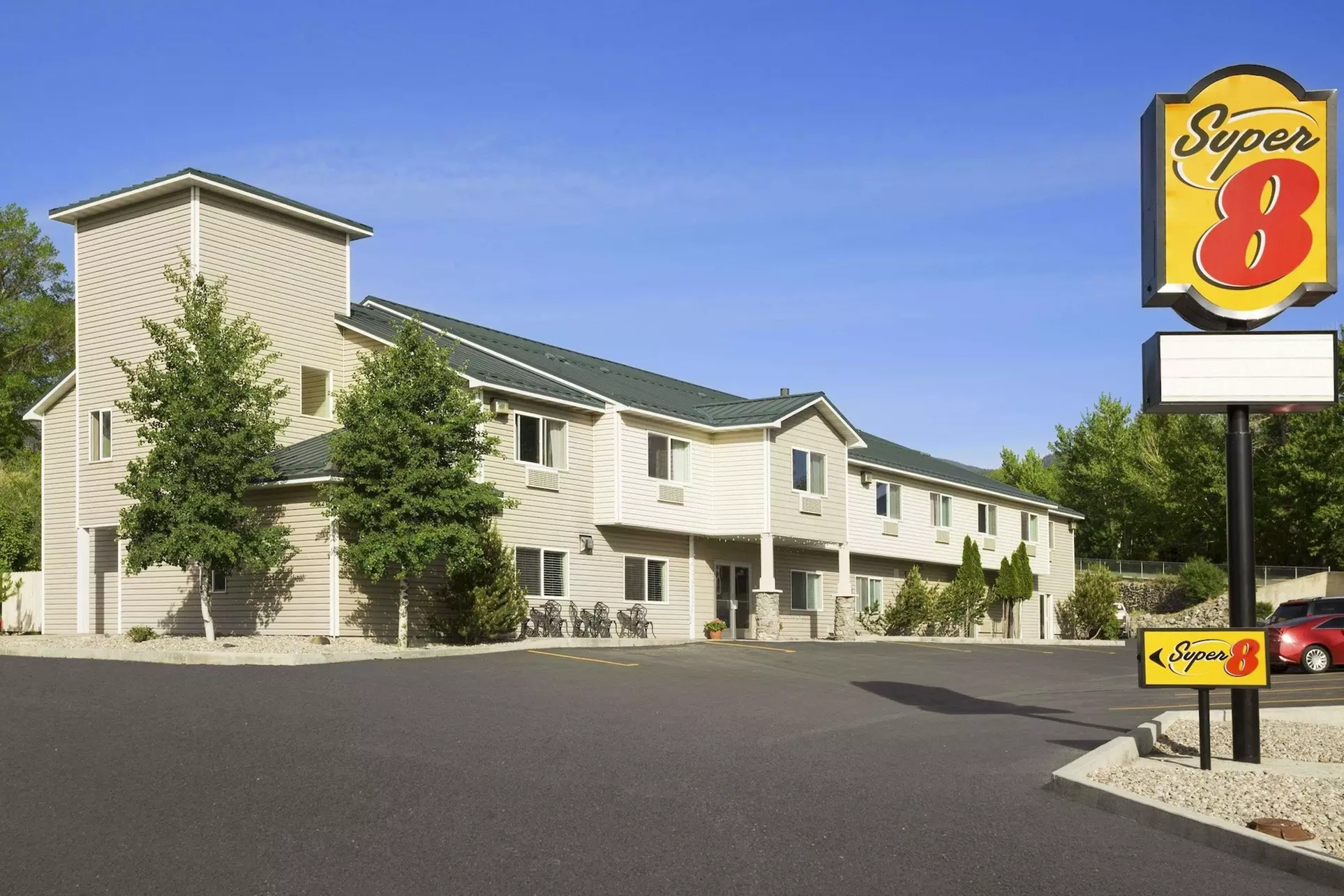 Super 8 by Wyndham Salmon - Primary Image