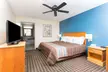 Days Inn by Wyndham Forest - Second Medium