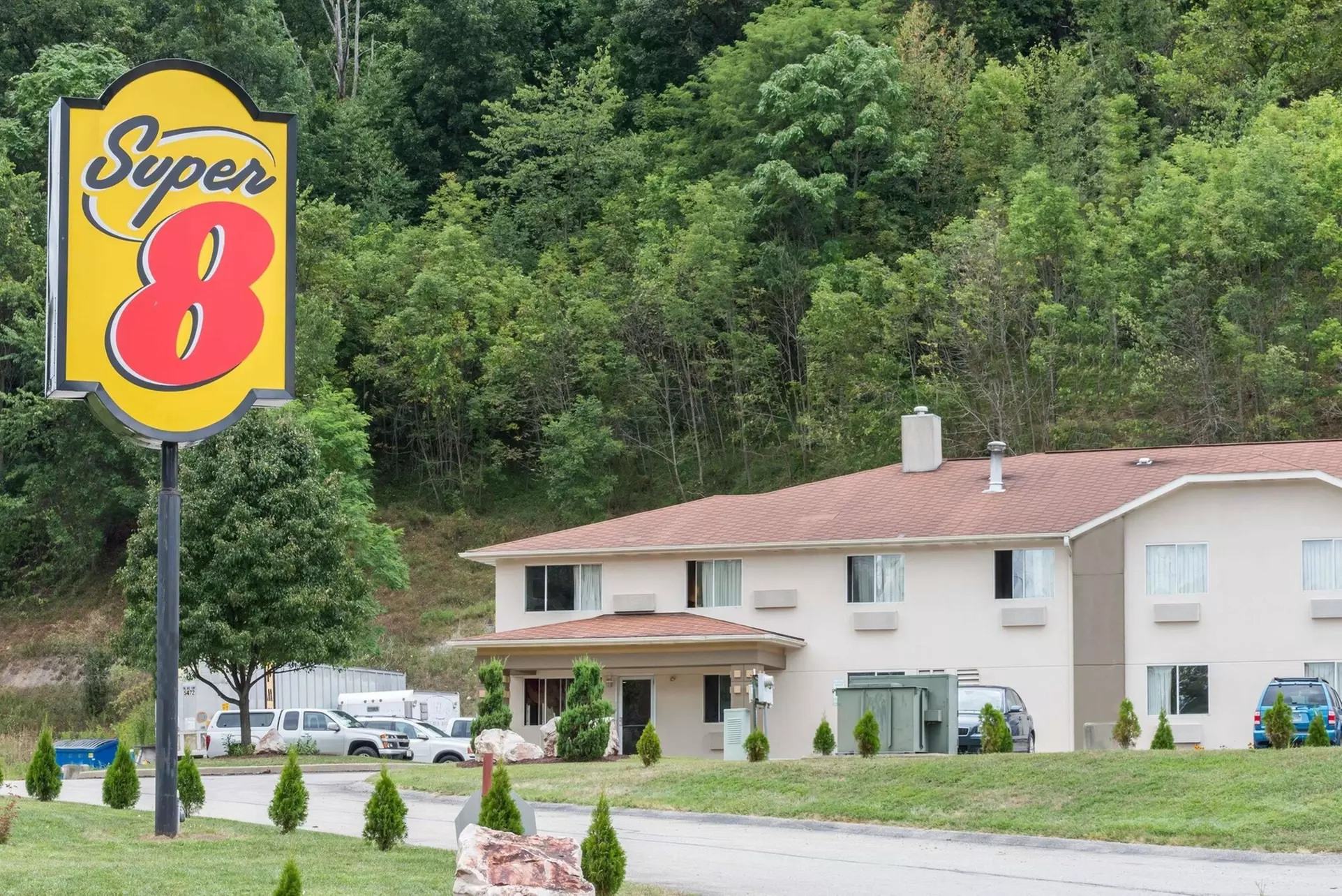 Super 8 by Wyndham Pittsburgh/Monroeville - Primary Image