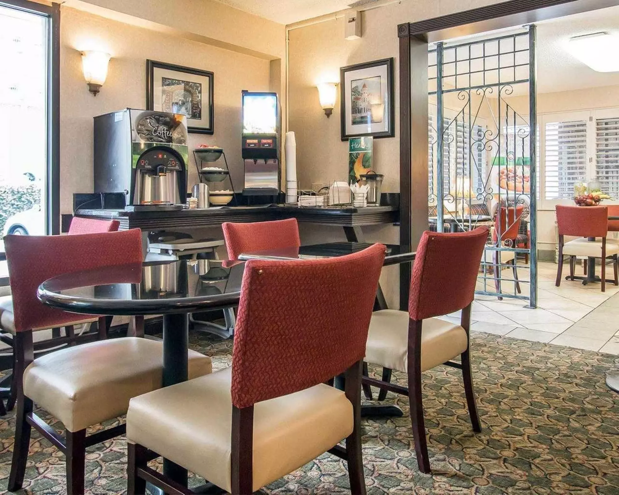 Quality Inn Savannah Historic District - Primary Image