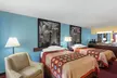 Super 8 by Wyndham Bradenton Sarasota Area - Second Medium