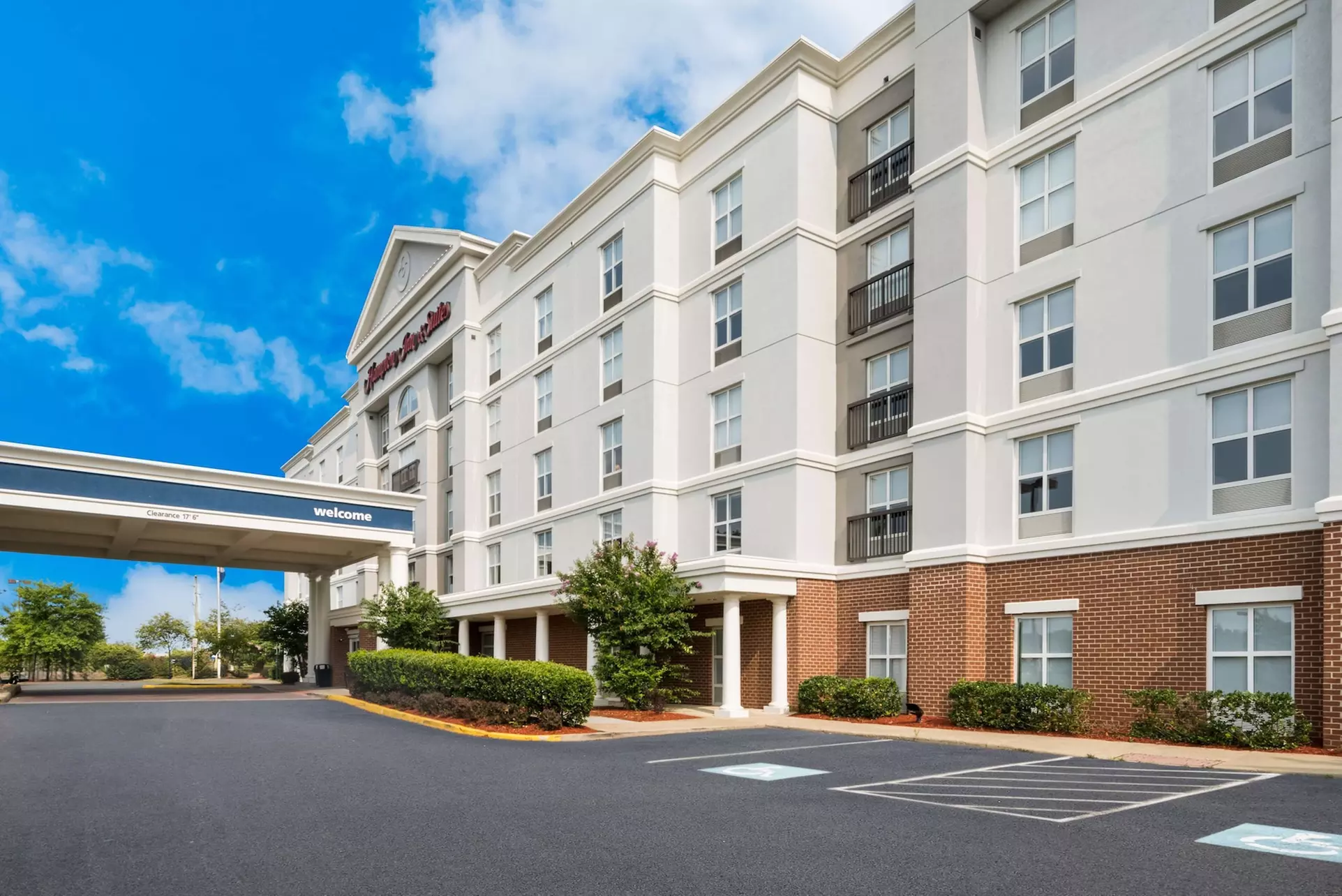 Hampton Inn & Suites Fredericksburg-at Celebrate Virginia - Primary Image