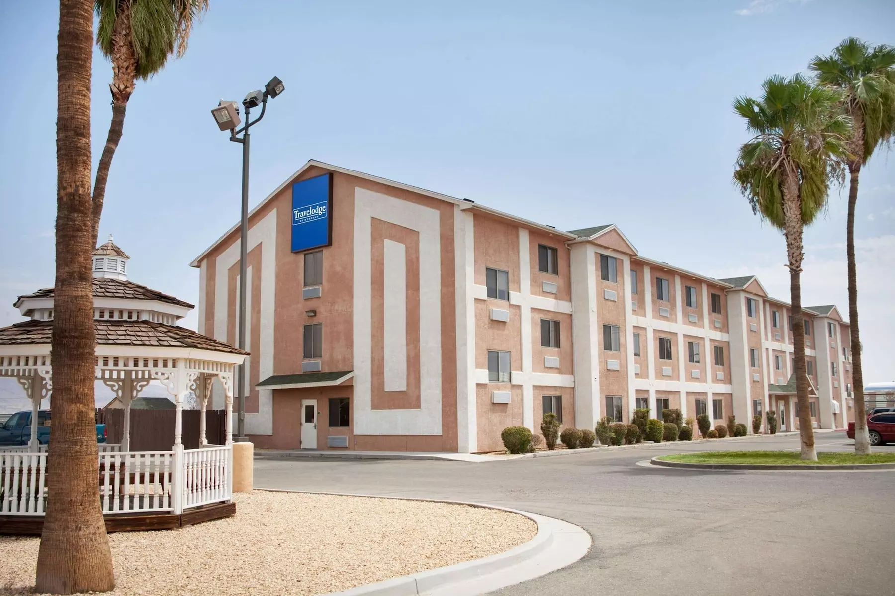 Travelodge by Wyndham Yermo - Primary Image
