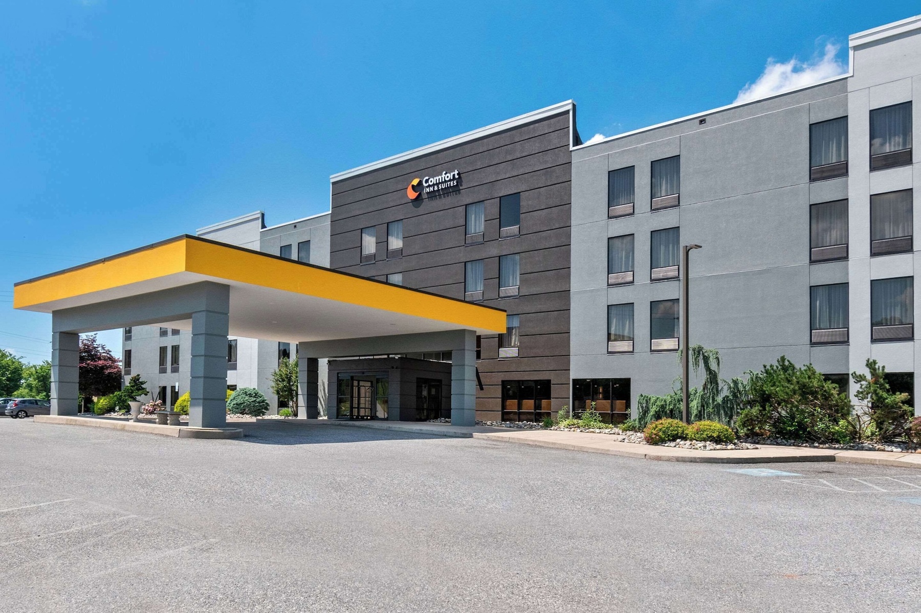 Comfort Inn & Suites York North