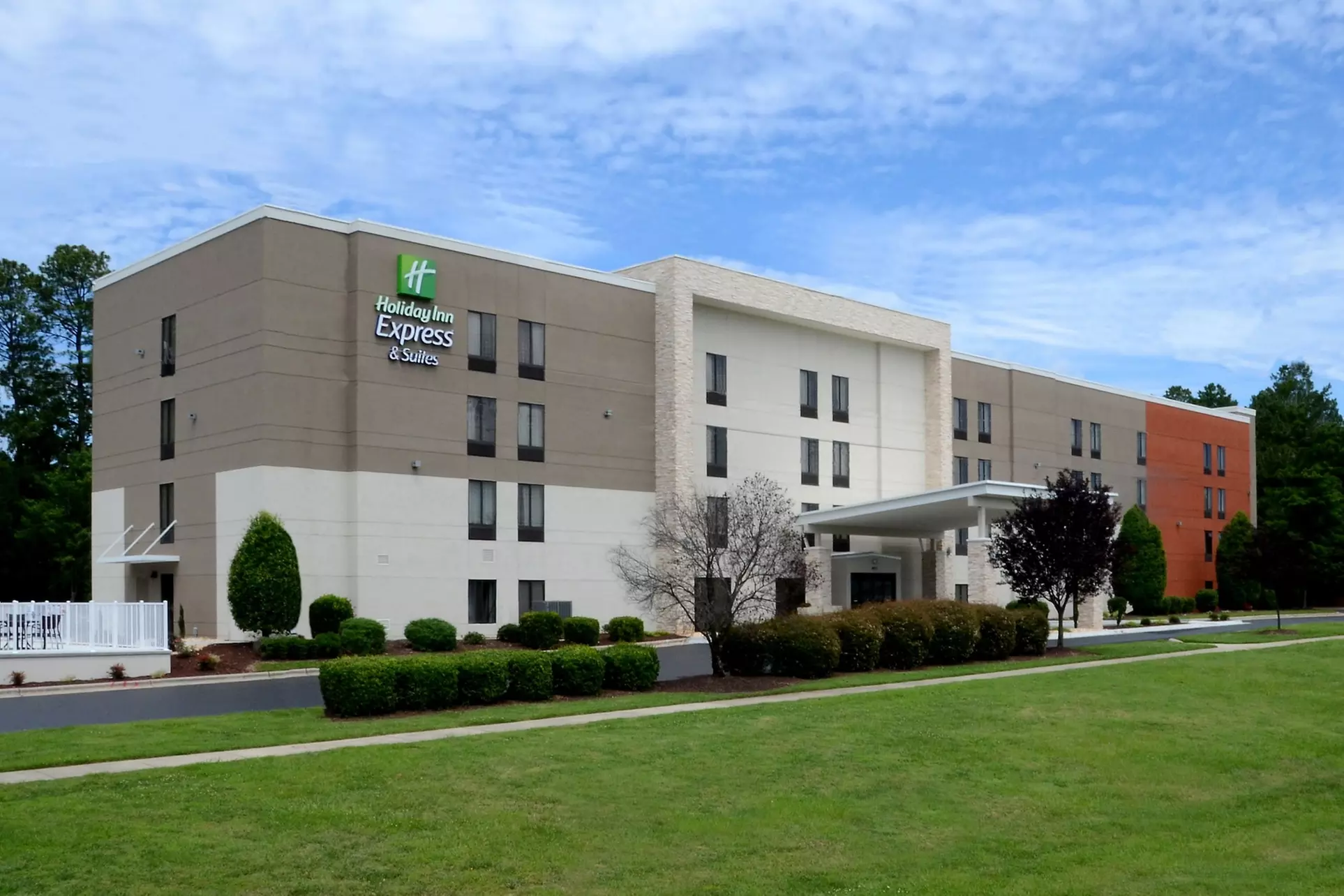 Holiday Inn Express & Suites Raleigh Durham Airport at RTP by IHG - Primary Image